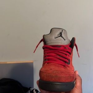 Jordan 5 Red Bull (dirty)